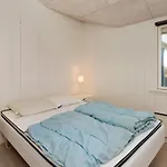 8 Person In Borkop-by Traum