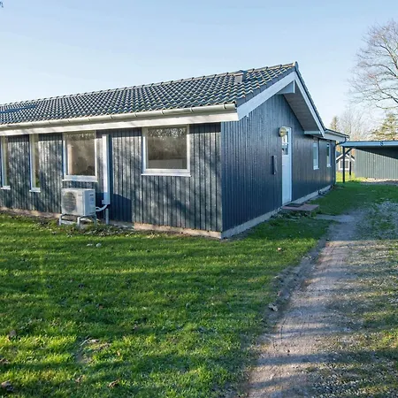 8 Person In Borkop-by Traum