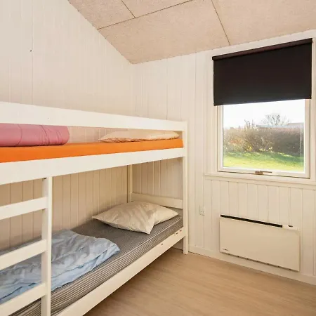 8 Person In B Rkop * Egeskov (Syddanmark)