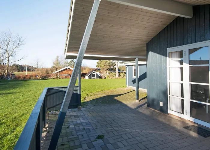 8 Person In Borkop-by Traum *