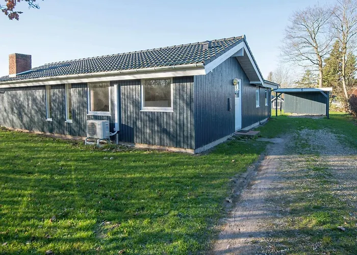 8 Person In Borkop-by Traum